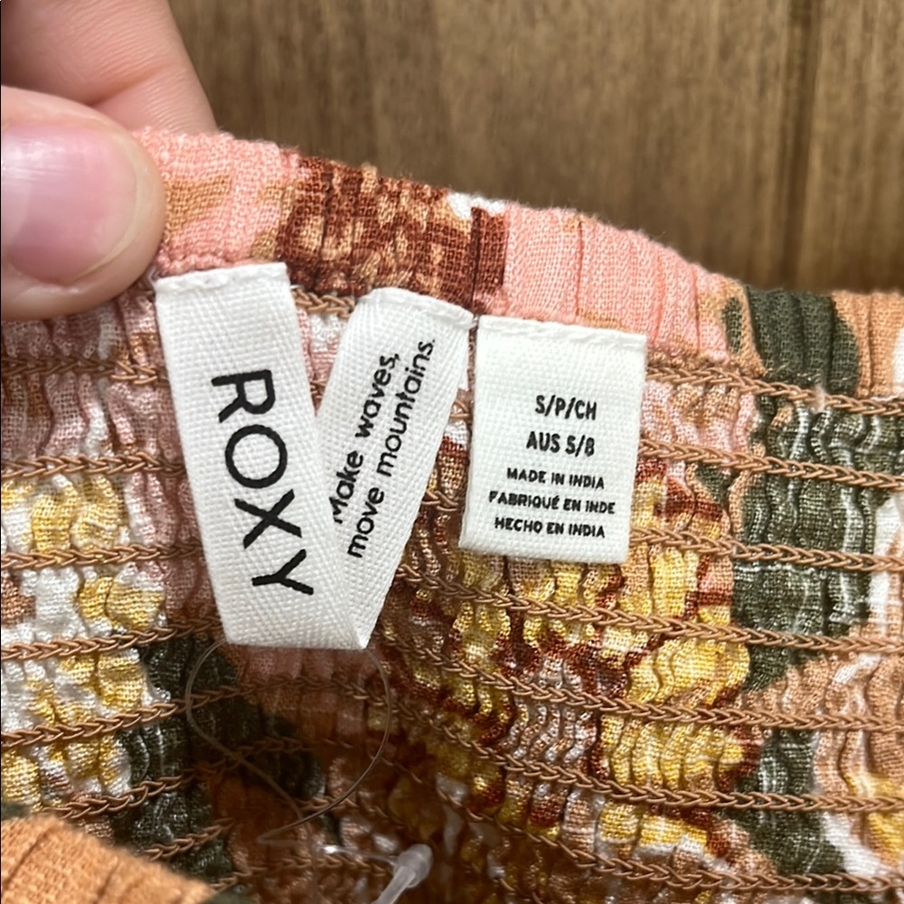 Roxy Floral Puff Sleeve Smocked On/Off Shoulder Blouse - Picture 3 of 8